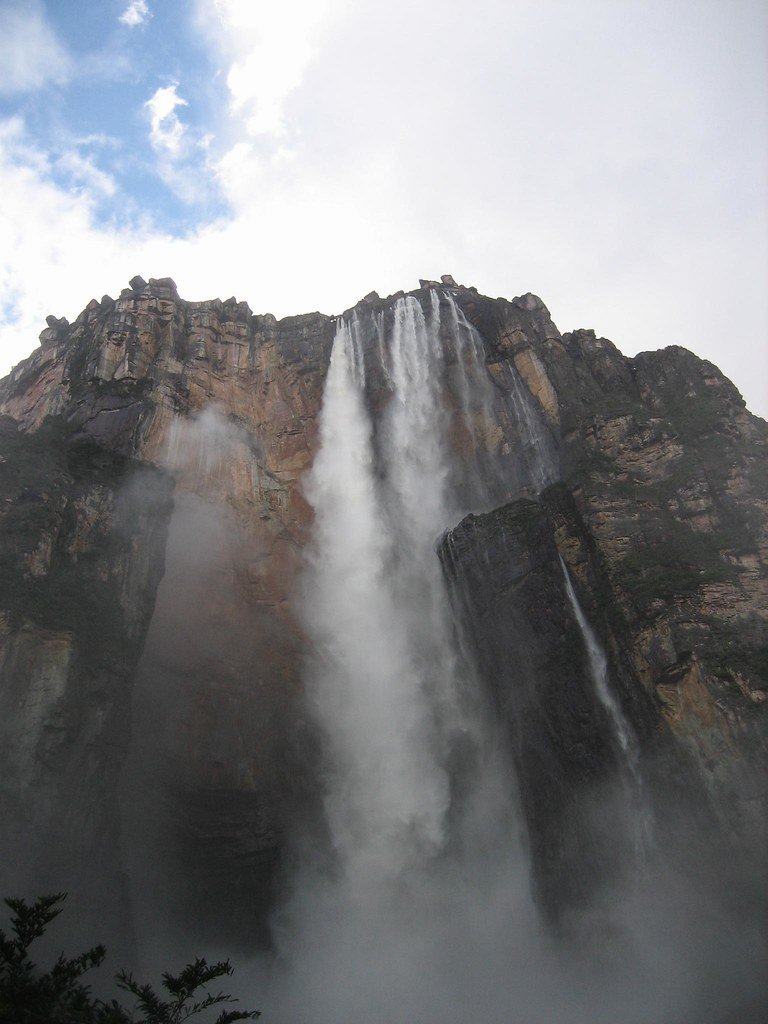 Angel Falls, Venezuela: The World's Highest Plunge (benedict.adam, Flickr, CC BY 2.0)