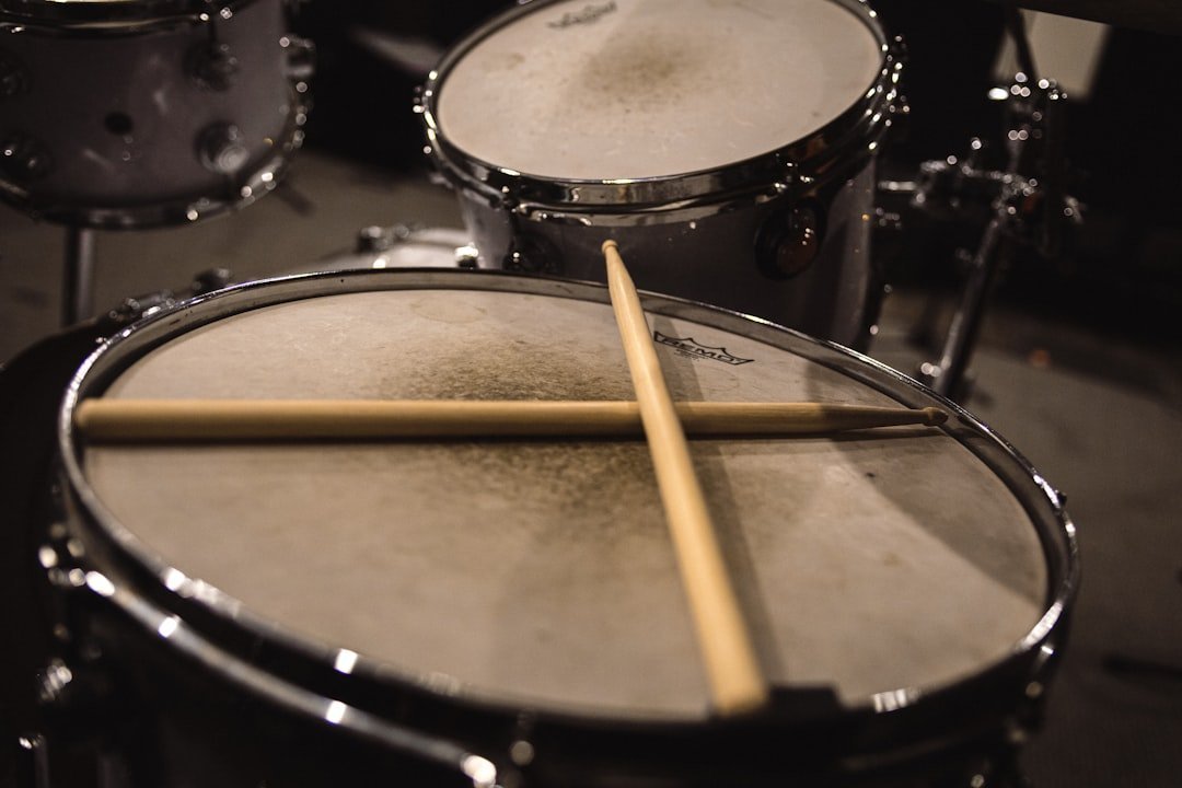 Why This Specific Drum Break Sounds So Irresistible (Image Credits: Unsplash)