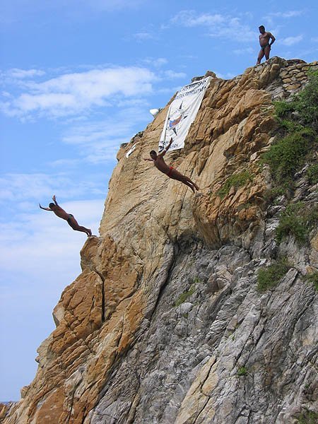 Acapulco, Mexico: The Pacific Dream That Still Shimmers (By Jake73, CC BY-SA 3.0)