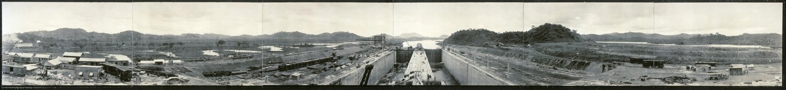 6. The Panama Canal, Panama - The Shortcut That Changed the World (This image  is available from the United States Library of Congress's Prints and Photographs division under the digital ID pan.6a24333.This tag does not indicate the copyright status of the attached work. A normal copyright tag is still required. See Commons:Licensing., Public domain)