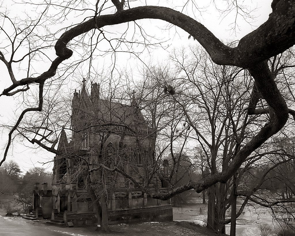 Why We Can't Stay Away from Creepy Places (David Paul Ohmer, Flickr, CC BY 2.0)