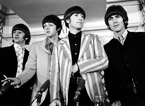 The Beatles at Shea Stadium, 1965 - The Birth of Stadium Rock (michellerocks (:, Flickr, CC BY 2.0)