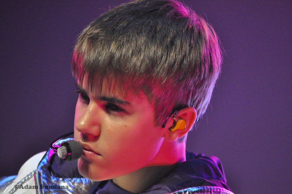 8. Wizkid, Tems, and Justin Bieber - "Essence" Remix (2021): Afrobeats Goes Global (cukuskumir, Flickr, CC BY-SA 2.0)