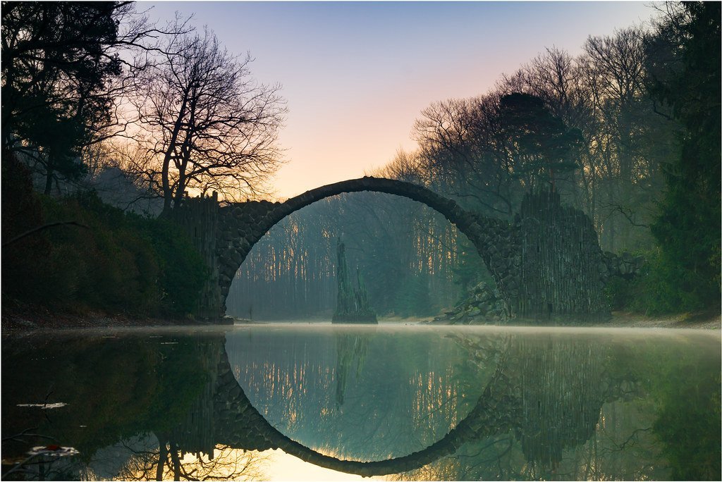Fantasy and World-Building: Tolkien and the Imagination's Outer Edge (Dirk Förster, Flickr, CC BY 2.0)