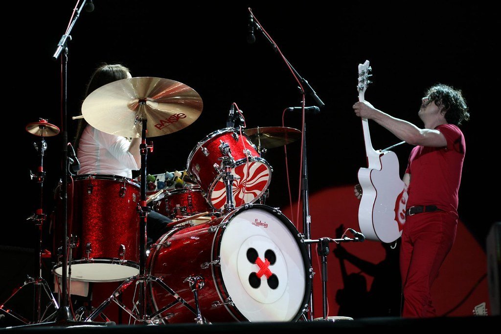 Meg White of The White Stripes (michael morel, Flickr, CC BY 2.0)