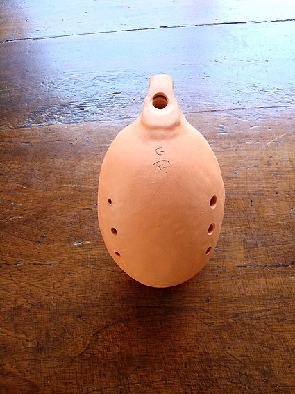 6. The Xun: A 7,000-Year-Old Clay Flute That Sounds Like a Human Voice (By Paolo Gavelli, Public domain)