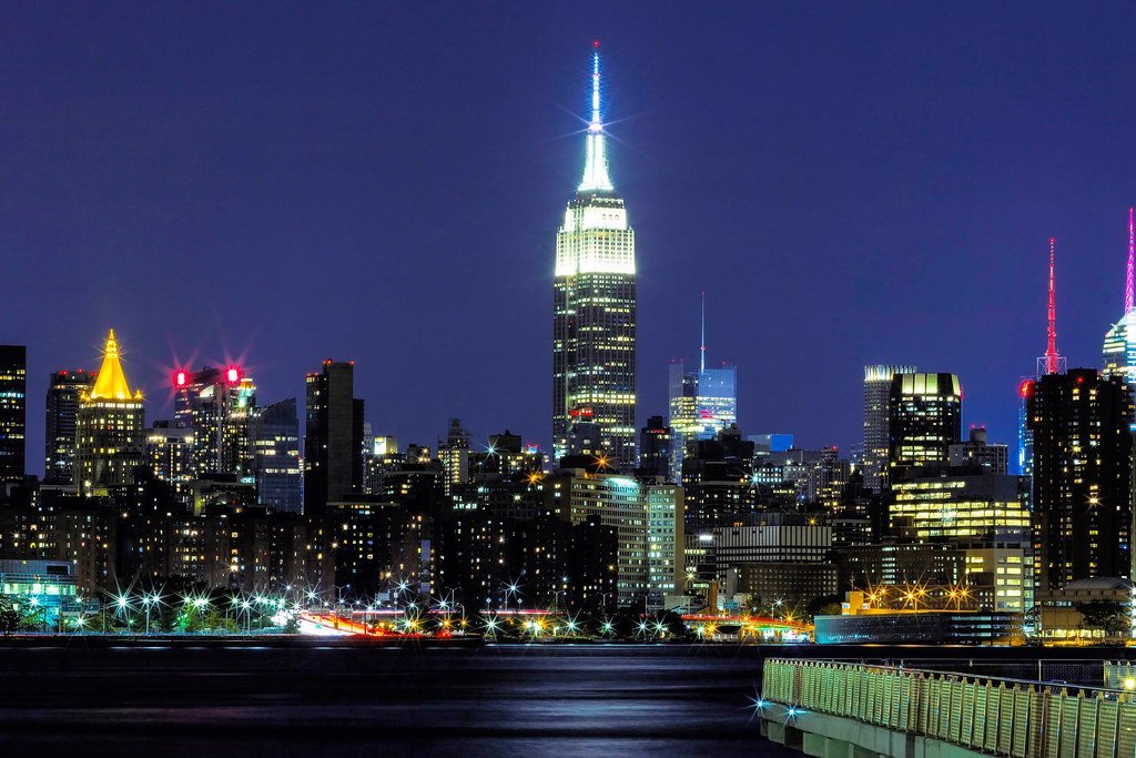 2. New York City, New York - The Original Night Owl Capital (Mike Sinko Photography, Flickr, CC BY 2.0)