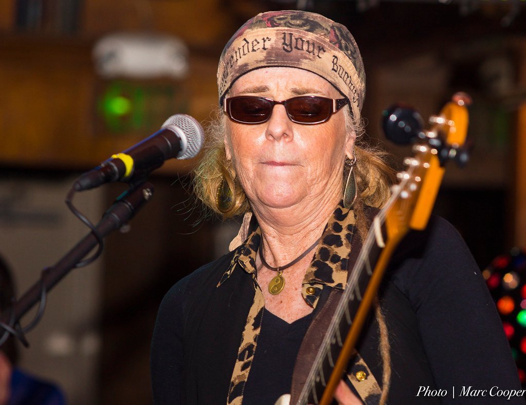 11. Bonnie Raitt - Twenty Years Before Her Breakthrough (Image Credits: Flickr)