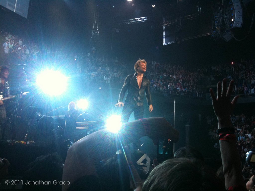 Livin' on a Prayer by Bon Jovi (Jonathan Grado, Flickr, CC BY-SA 2.0)
