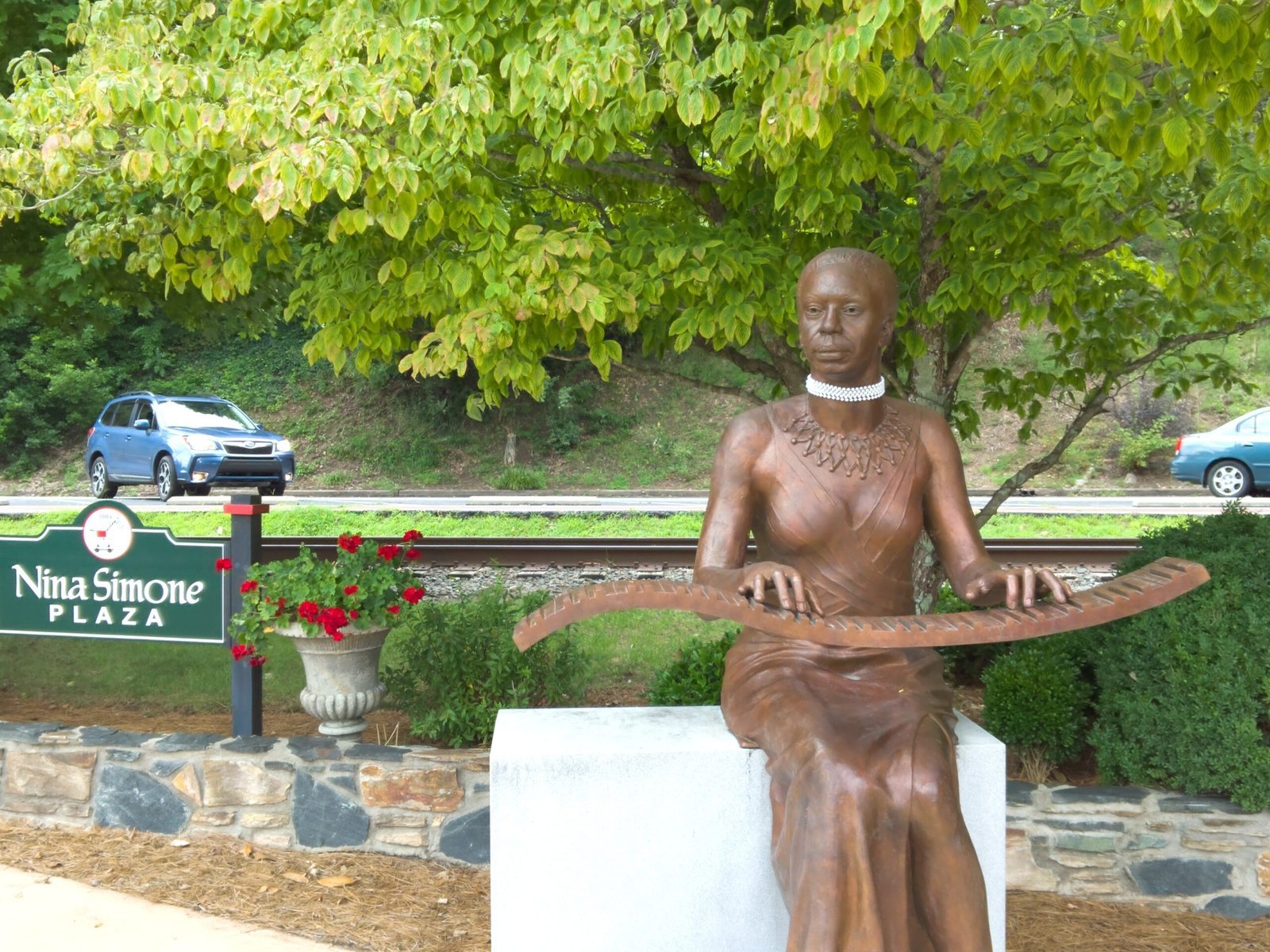 8. Nina Simone - The Civil Rights Icon Who Was Trained at Juilliard (By Seth Taylor, CC BY-SA 4.0)