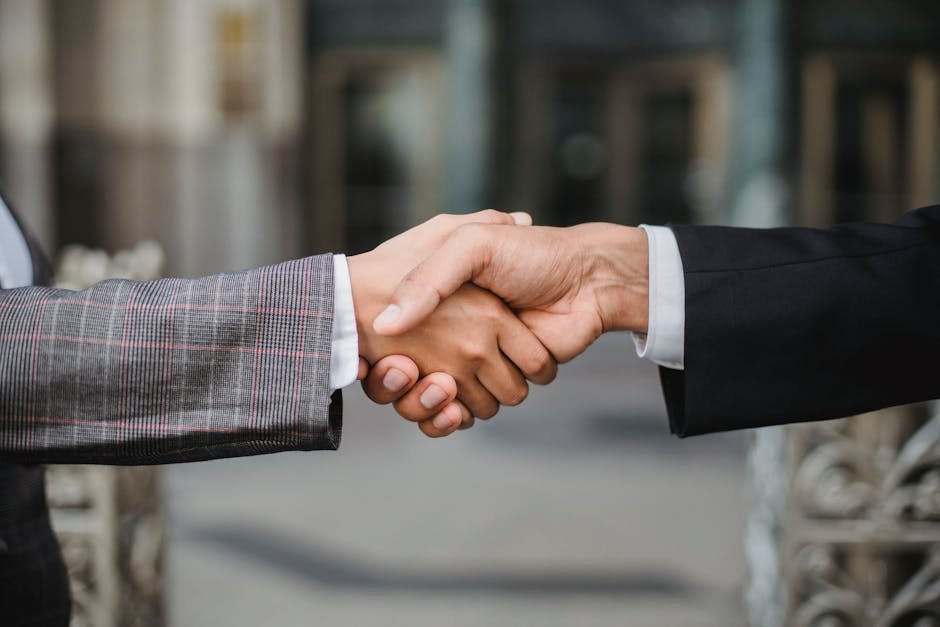 7. Call Strangers by First Names (Image Credits: Pexels)