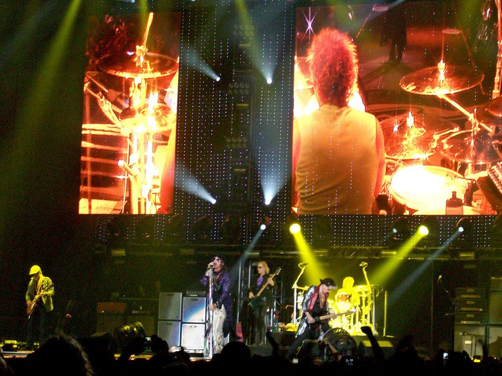Aerosmith's Rock Revival (total13, Flickr, CC BY 2.0)