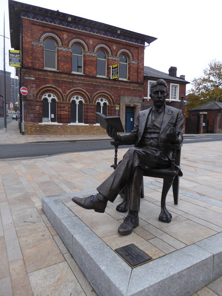 5. Virginia Woolf vs. Arnold Bennett: The Modernist Revolution's Opening Shot (Granpic, Flickr, CC BY 2.0)