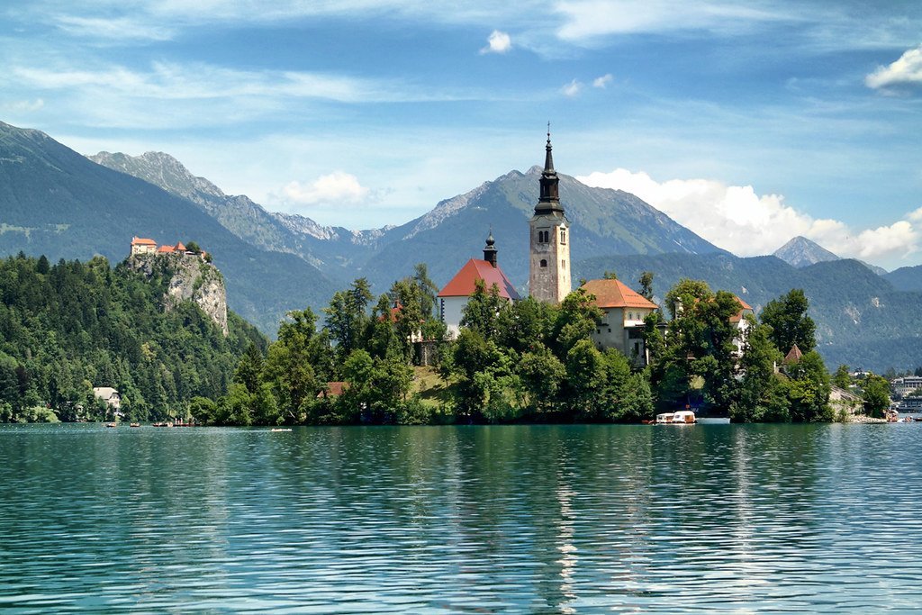 10. Lake Bled, Slovenia - The Island Castle at the Edge of the World (alex.zp1966, Flickr, CC BY-SA 2.0)