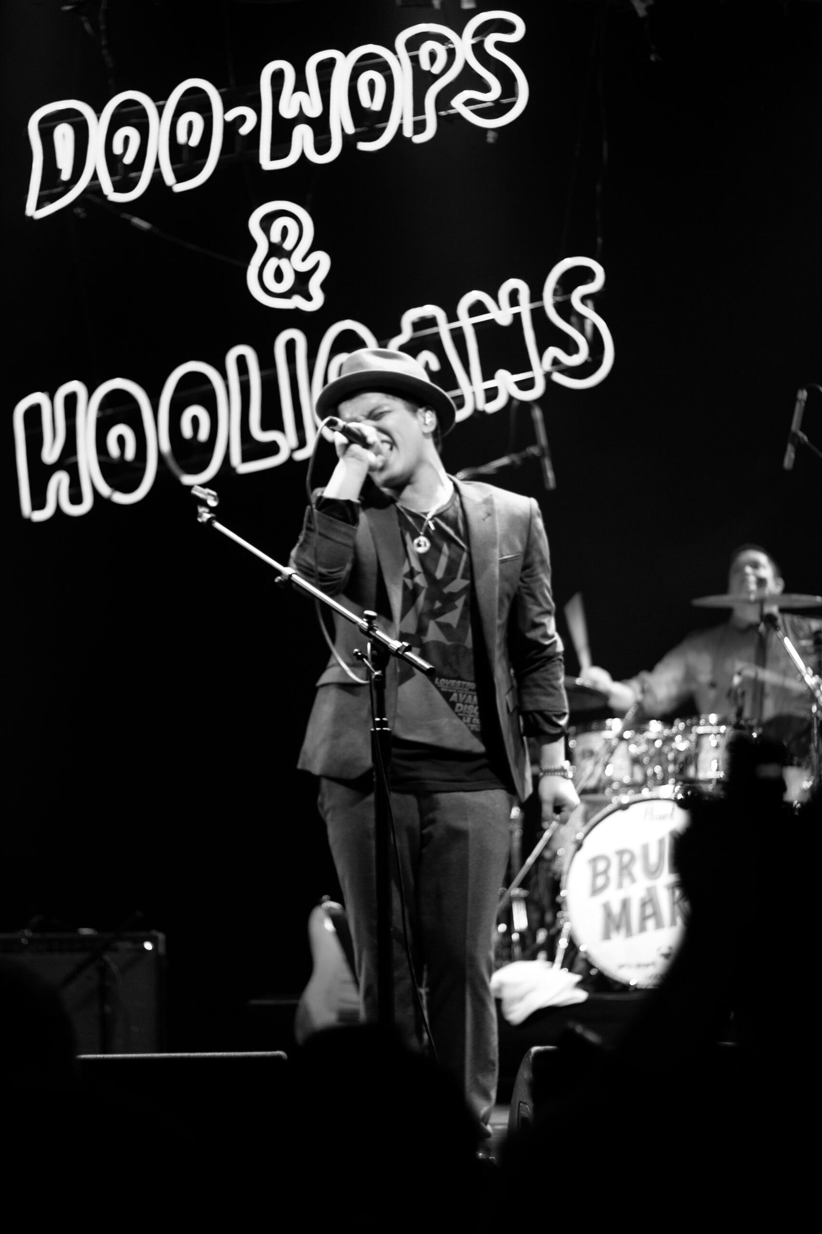 Uptown Funk - Mark Ronson ft. Bruno Mars (2014) (Flickr: Bruno Mars Concert Houston, CC BY 2.0)
