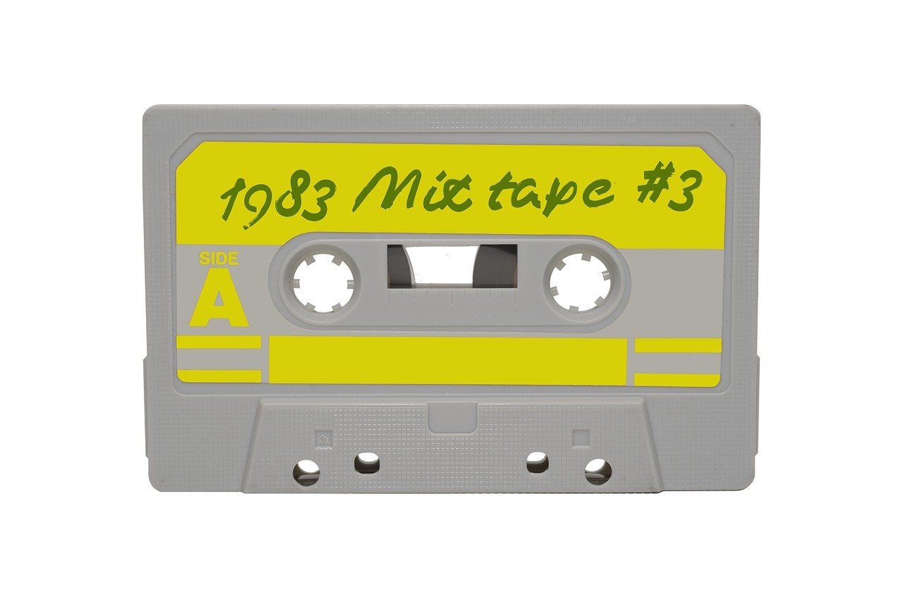 The 1980s Underground: When the Mainstream Went Stale (Image Credits: Pixabay)