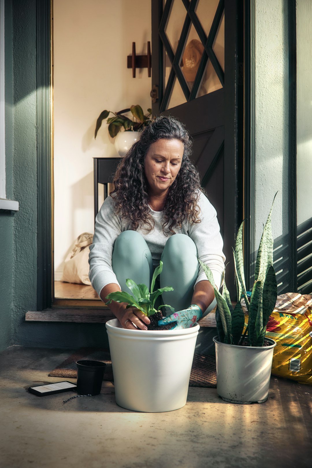The Psychological Power of Getting Your Hands Dirty (Image Credits: Unsplash)