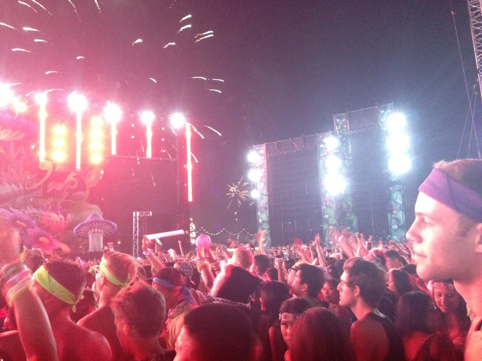 10. EDC Las Vegas - Las Vegas, Nevada, USA (By FASTILY, CC BY-SA 3.0)