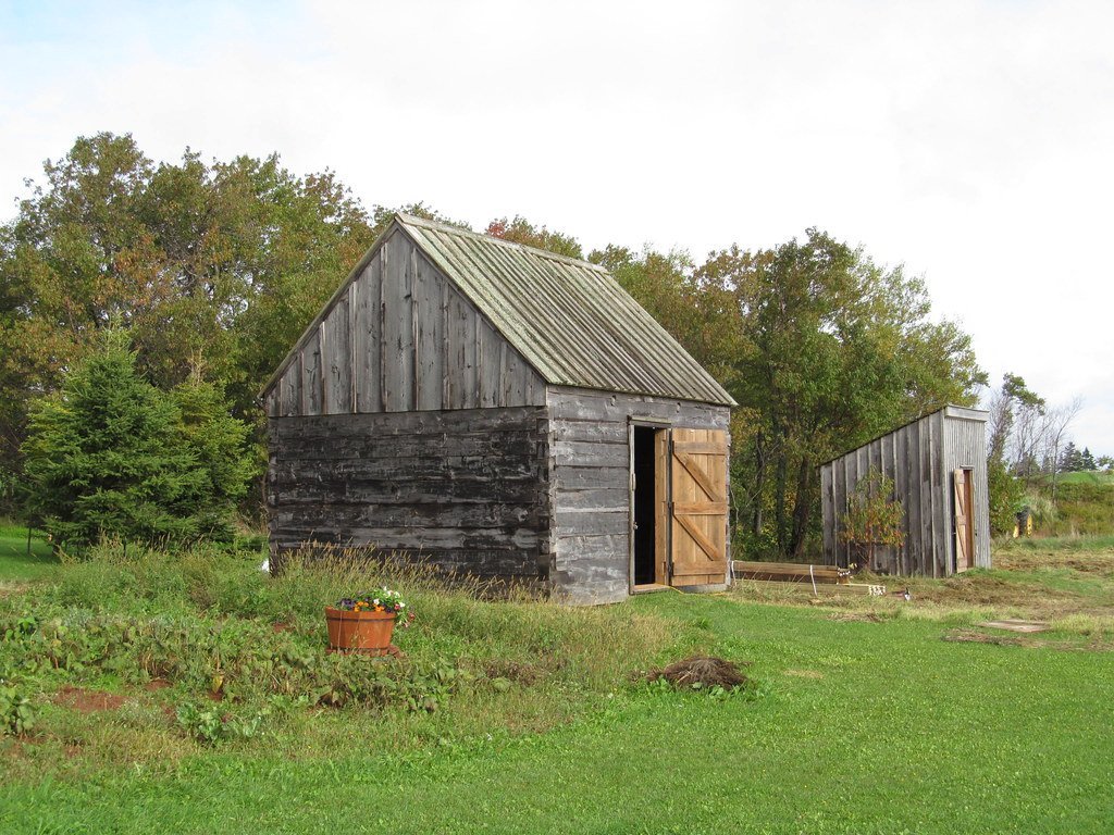 Anne of Green Gables by L.M. Montgomery (Dougtone, Flickr, CC BY-SA 2.0)
