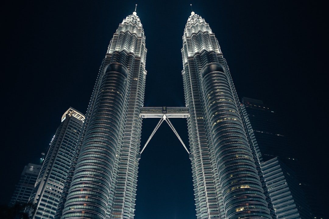 7. The Petronas Twin Towers, Kuala Lumpur - Twin Giants of the East (Image Credits: Unsplash)