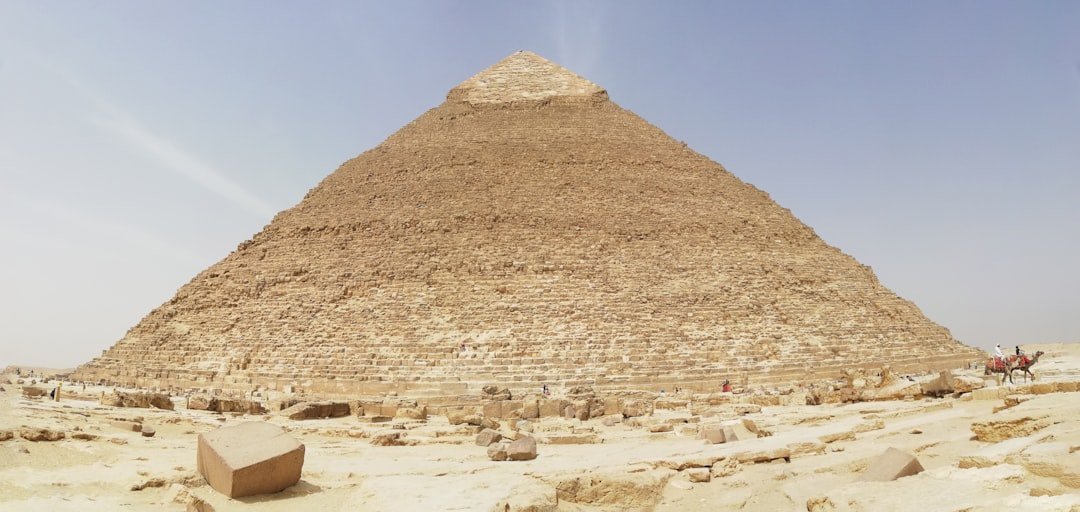 10. The Great Pyramid of Giza - The Ancient Wonder That Still Defies Explanation (Image Credits: Unsplash)