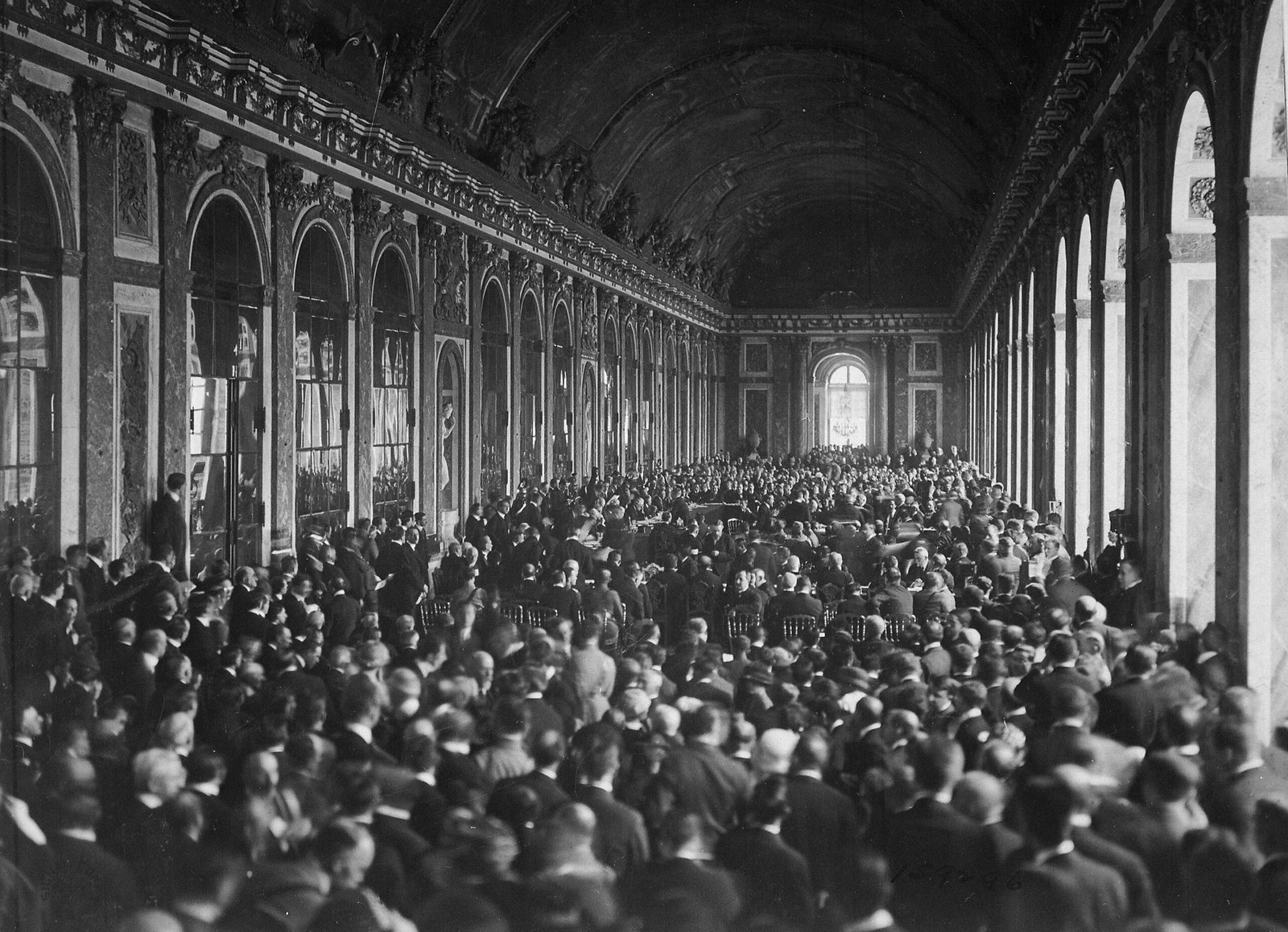 5. The Treaty of Versailles (1919): The Peace That Started Another War (US National Archives, Public domain)