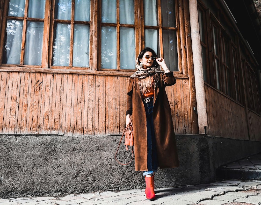 12. Earthy Tones and Natural Fabrics: The 70s Palette That Never Feels Dated (Image Credits: Unsplash)