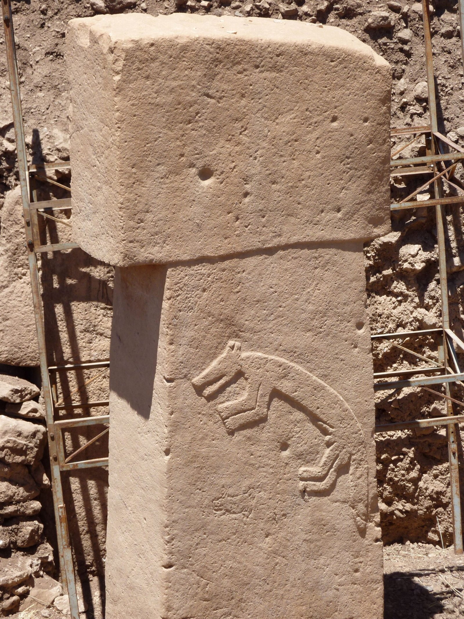 2. Göbekli Tepe: A Temple That Rewrites Everything (By Zhengan, CC BY-SA 4.0)