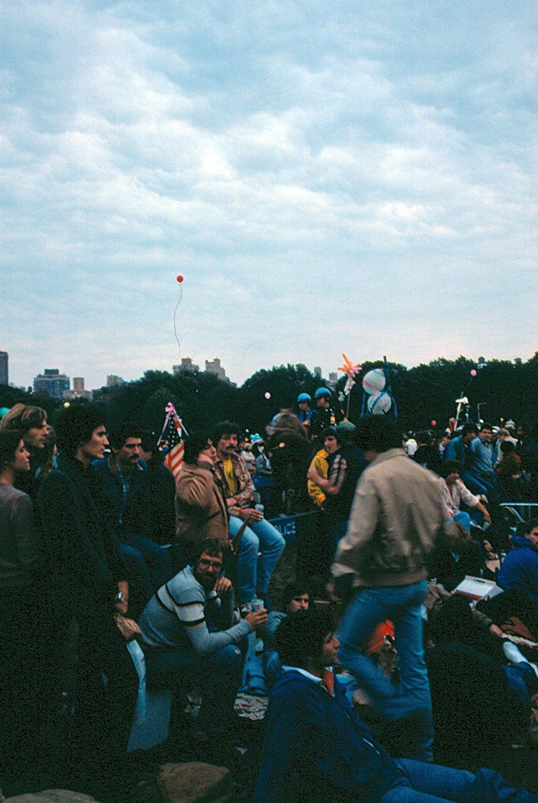 Simon & Garfunkel in Central Park, New York (1981): Half a Million in the Park (By Rainer Halama, CC BY-SA 3.0)