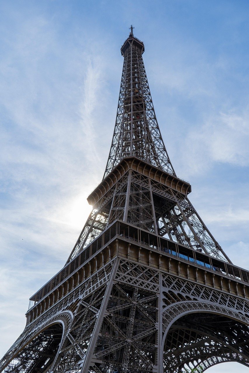 The Eiffel Tower: A Scorned Idea That Became the World's Icon (Image Credits: Pixabay)