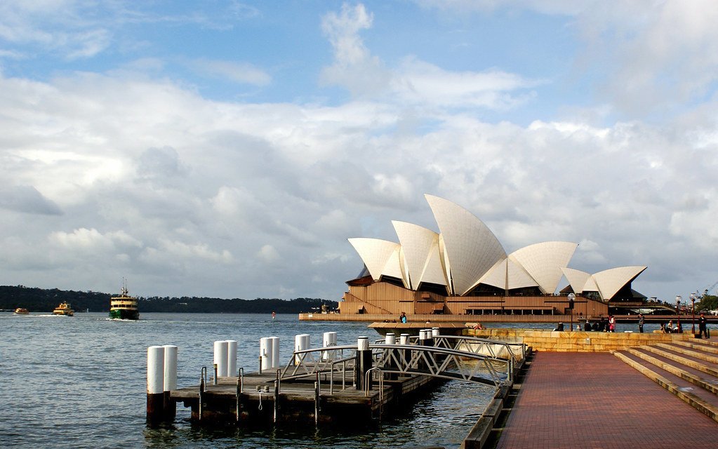 The Sydney Opera House: A Dream Nearly Abandoned (Image Credits: Flickr)