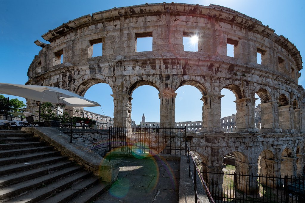 Roman Gladiators and The Hunger Games (Bernd Thaller, Flickr, CC BY 2.0)