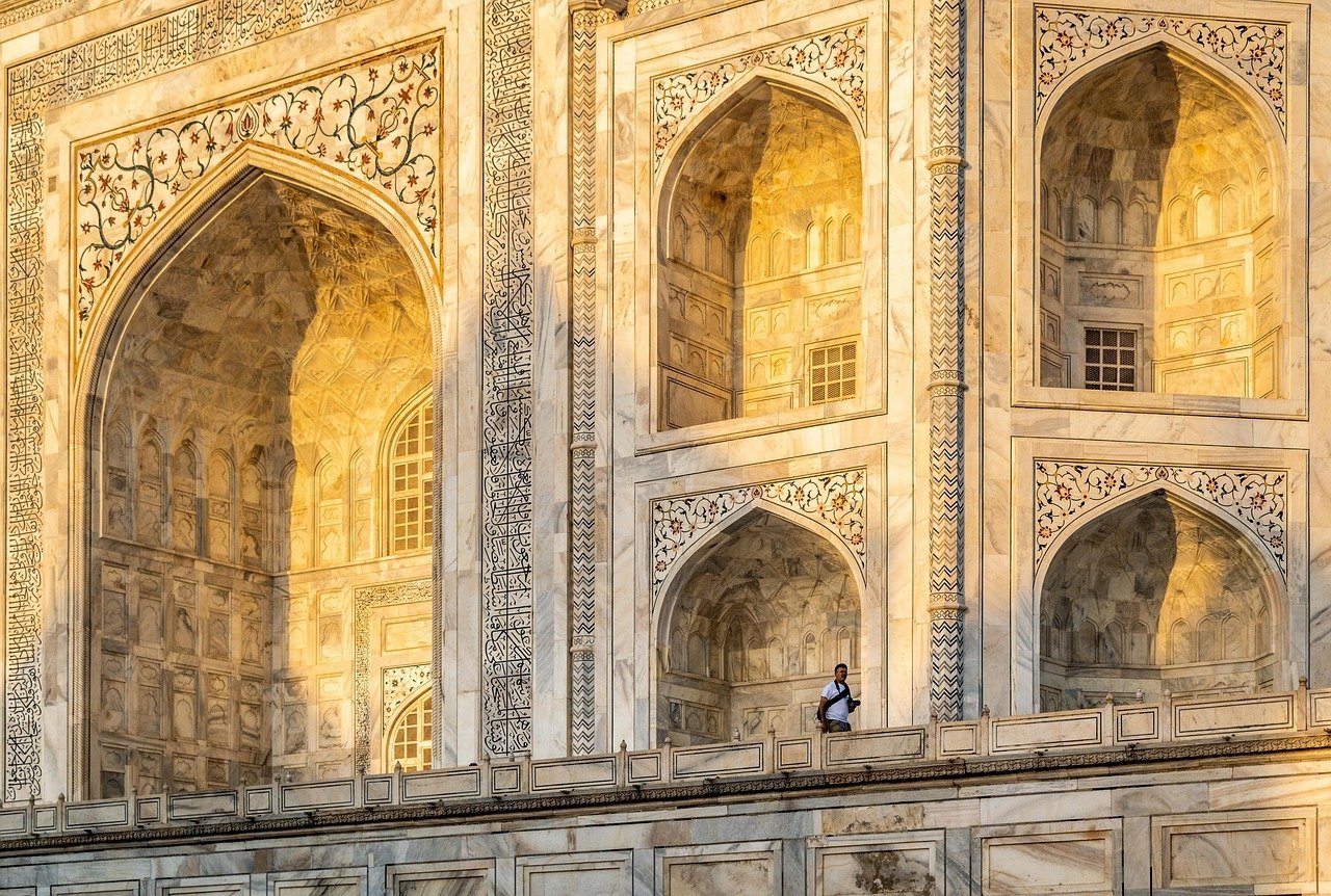 4. The Taj Mahal, India – White Marble Under Siege (Image Credits: Pixabay)