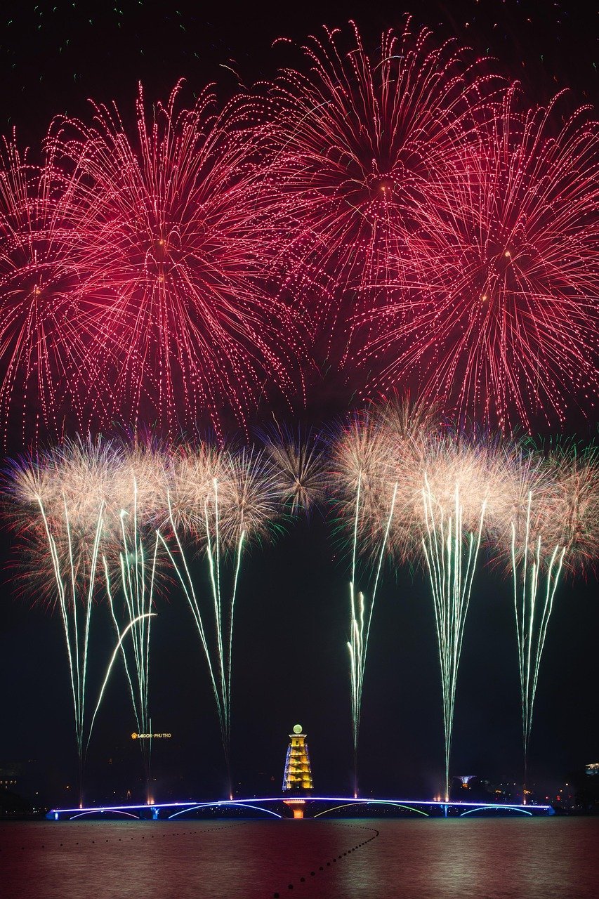 9. Diwali Street Celebrations – Jaipur and Delhi, India (Image Credits: Pixabay)