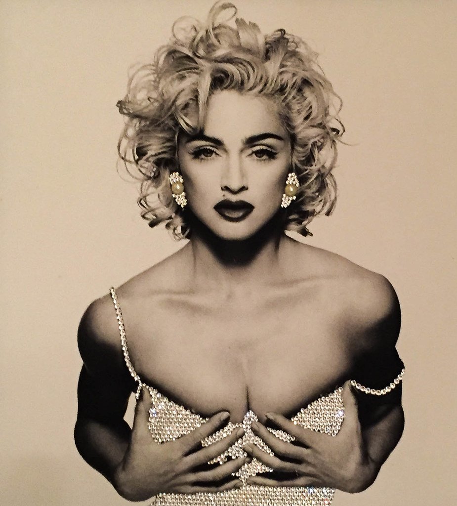 12. The Marilyn Monroe Rhinestone Gown: A Single Dress, a Permanent Image (judy dean, Flickr, CC BY 2.0)