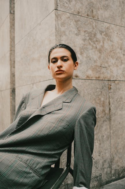 Shoulder Pads as Power Dressing (Image Credits: Pexels)