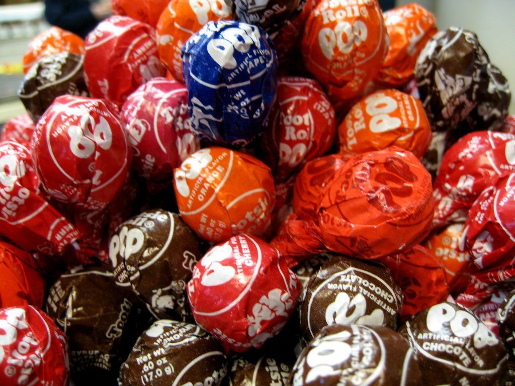 Tootsie Pop "How Many Licks?" (1969) (apium, Flickr, CC BY 2.0)