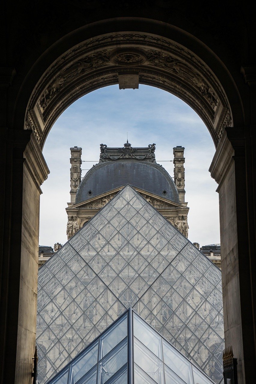 The Carters at the Louvre and the Politics of Renaissance Power (Image Credits: Pixabay)