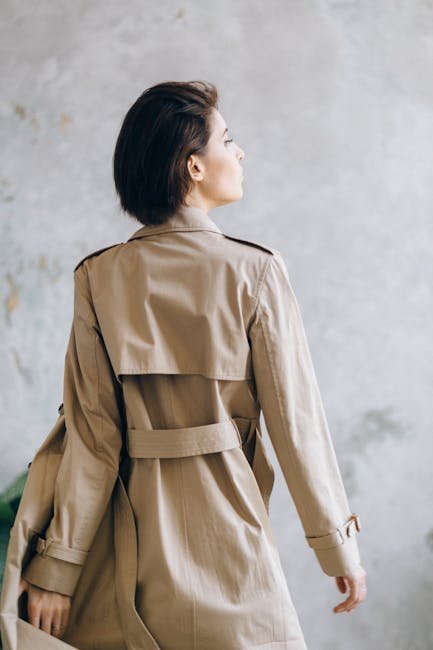 The Trench Coat (Image Credits: Pexels)
