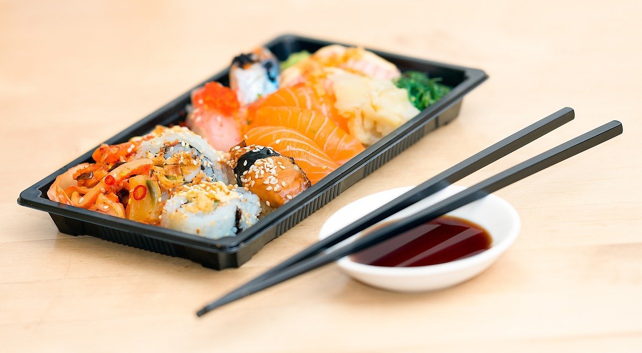 11. Never Pour Soy Sauce on Your Rice (Image Credits: Pixabay)
