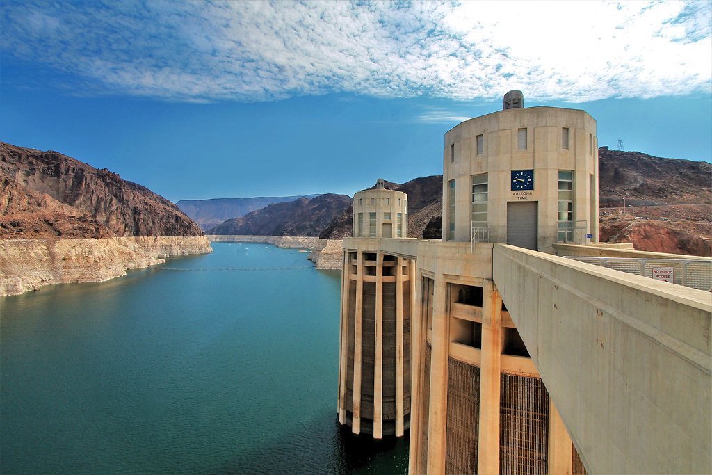 Hoover Dam, Nevada and Arizona (Monkeystyle3000, Flickr, CC BY 2.0)