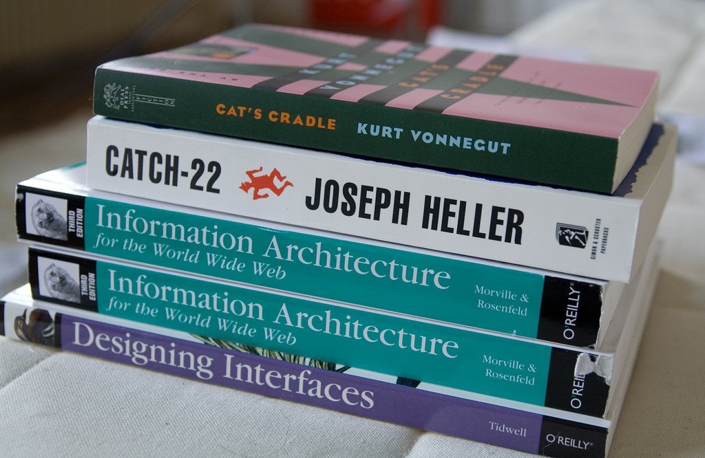 Catch-22 by Joseph Heller (illustir, Flickr, CC BY 2.0)