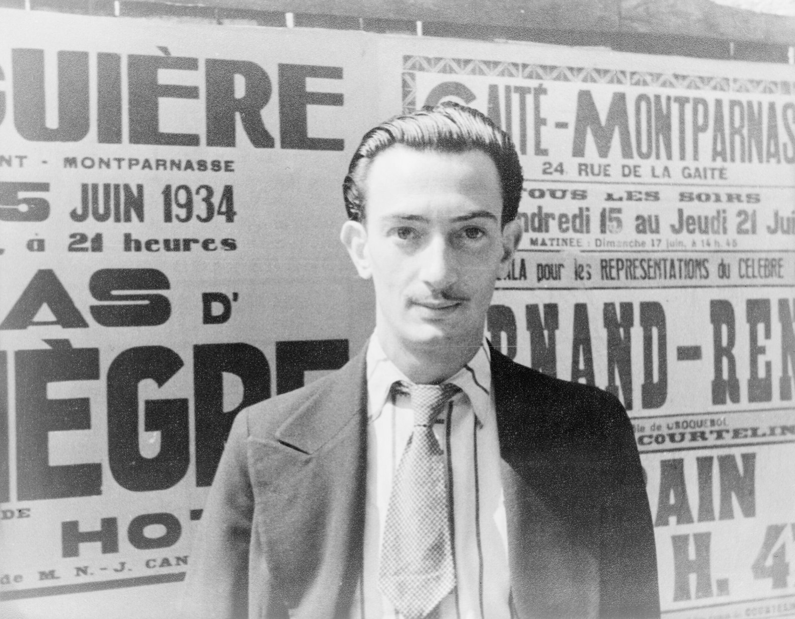 Salvador Dalí: Keys, Bells, and a Pet Anteater (This image  is available from the United States Library of Congress's Prints and Photographs division under the digital ID cph.3c33965.This tag does not indicate the copyright status of the attached work. A normal copyright tag is still required. See Commons:Licensing., Public domain)