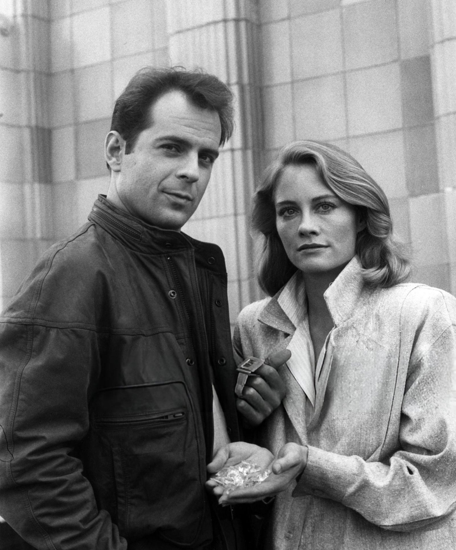 Moonlighting (ebay: https://www.ebay.com/itm/226839226983 Archive: https://web.archive.org/web/20250805003847/https://www.ebay.com/itm/226839226983
Historic Images: https://historicimages.com/products/mjp43914 Archive 2: https://web.archive.org/web/20250805003605/https://historicimages.com/products/mjp43914

Hi-Res Copy: https://www.gettyimages.ca/detail/news-photo/pilot-airdate-march-3-1985-bruce-willis-cybill-shepherd-news-photo/119060304, Public domain)