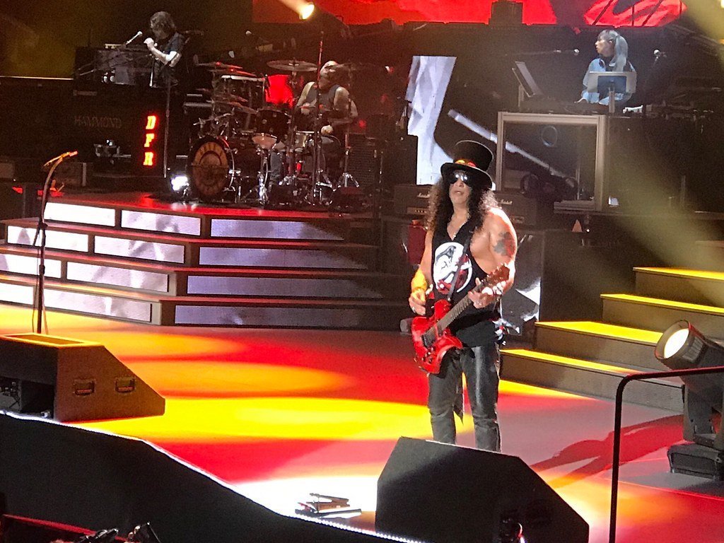 Sweet Child O' Mine by Guns N' Roses (1987) (JiBs Media - 3,180,000 Views!, Flickr, CC BY 2.0)
