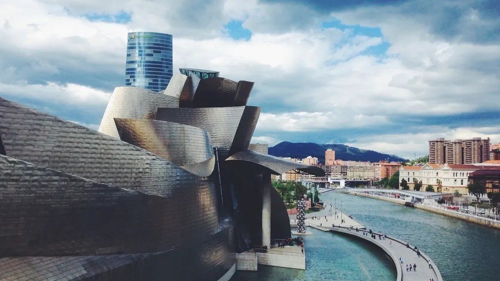 10 Architectural Wonders Of The Modern World That Defy All Expectations.