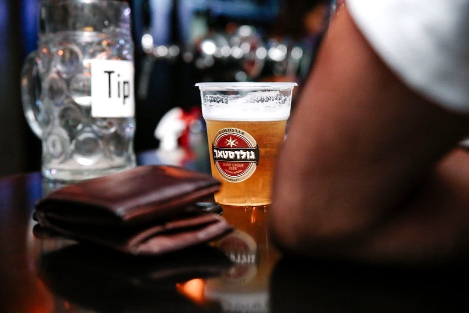 Never Tip Service Staff (Image Credits: Pexels)