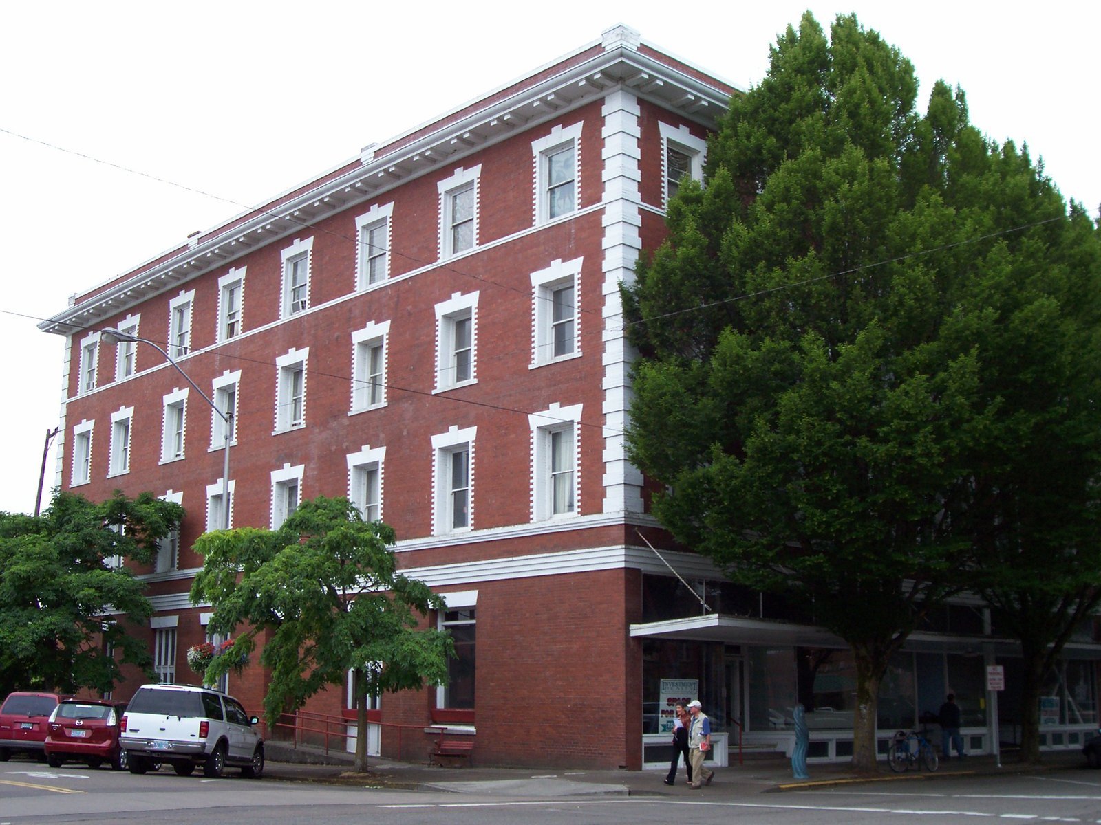 Hassayampa Inn, Prescott, Arizona (By 46percent, Public domain)