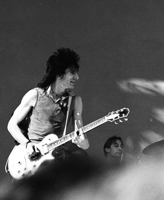 The Rolling Stones at Altamont Speedway, 1969 (catharine_anderson, Flickr, CC BY-SA 2.0)