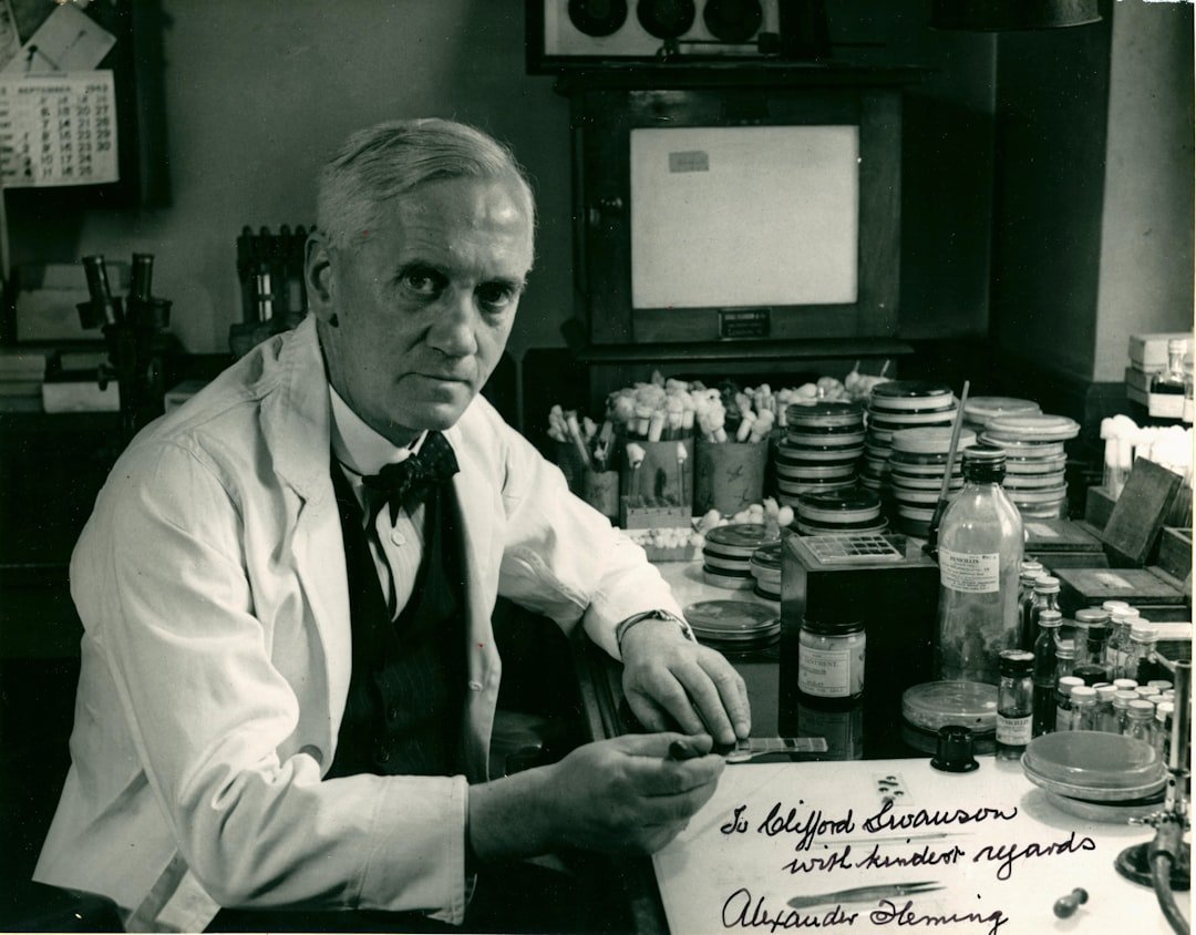 Penicillin: The First Antibiotic (1928) (Image Credits: Unsplash)